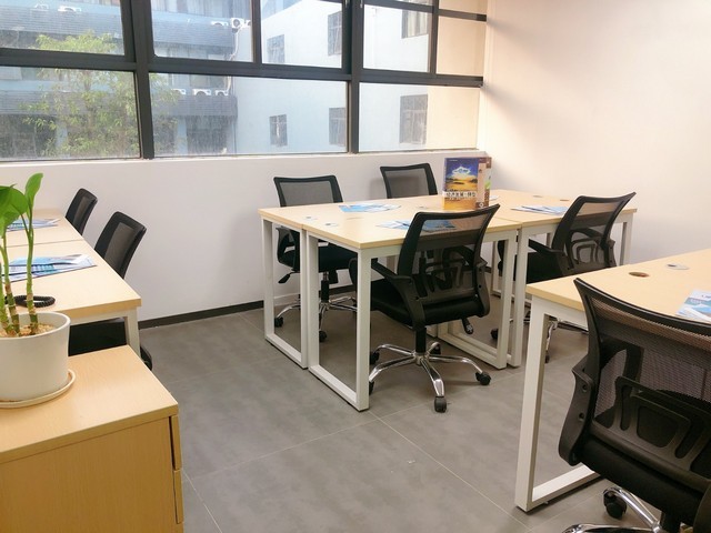 舟山商业地产玻璃钢雕塑批量定制